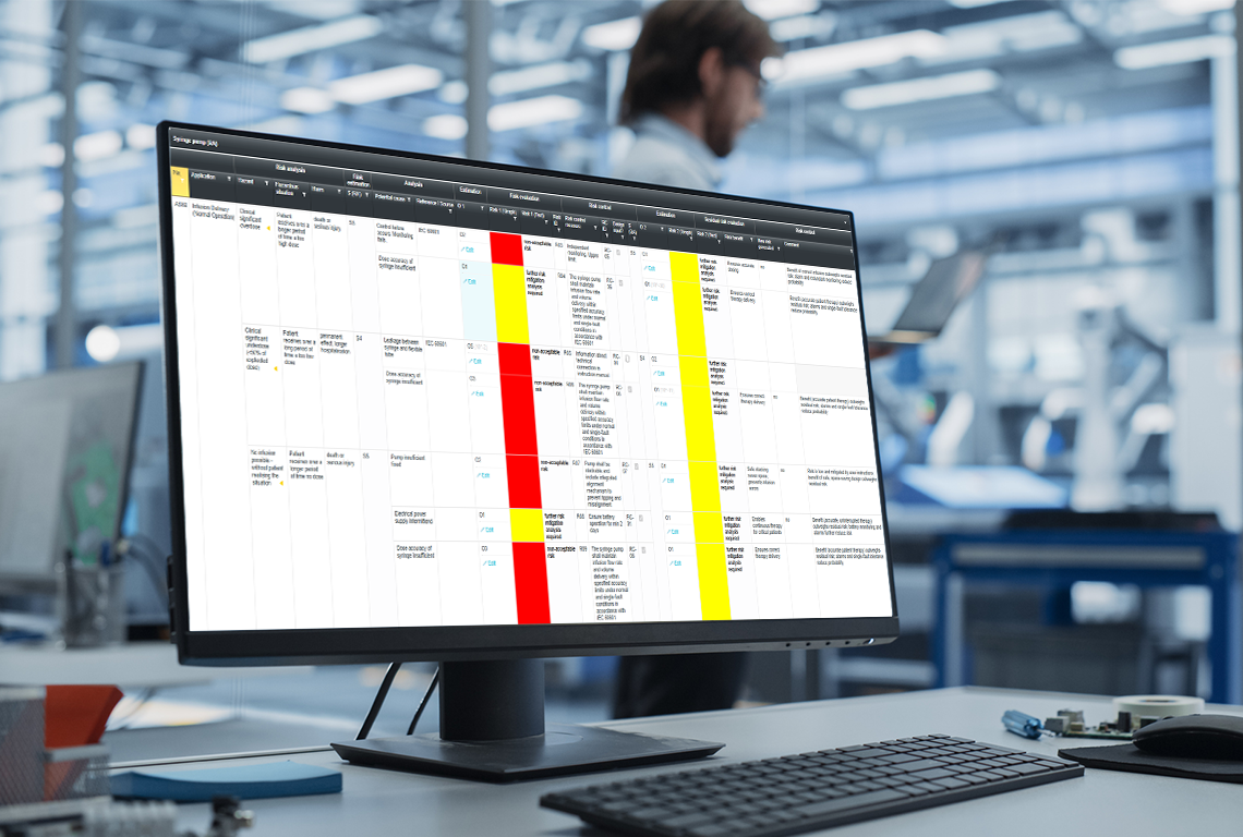 Screen view of software with a digital risk assessment showing structured tables, risk categories, and evaluation fields.